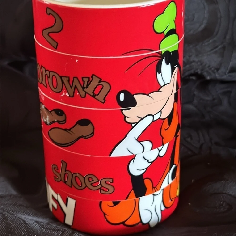 Vintage Disneys MICKEY & GOOFY puzzle cups set of 2